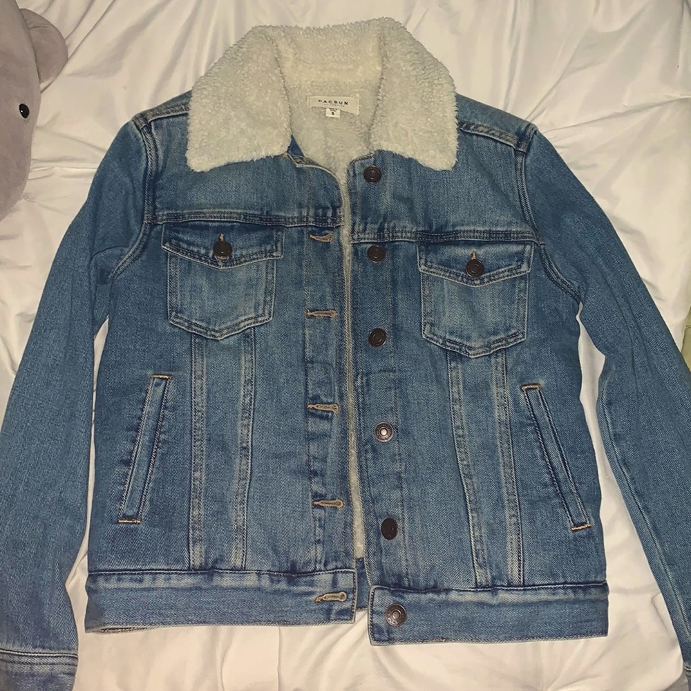 Pacsun sherpa jean jacket 💙